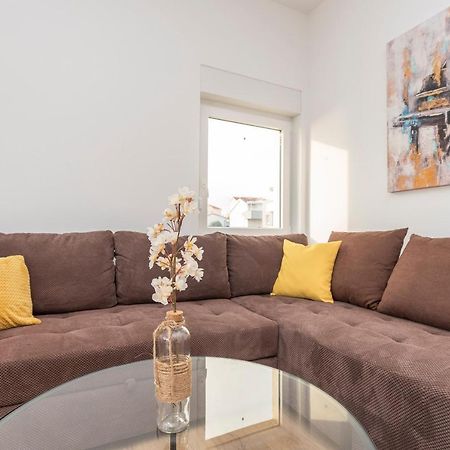 Villa Eni Apartments 1 Мандре Екстер'єр фото