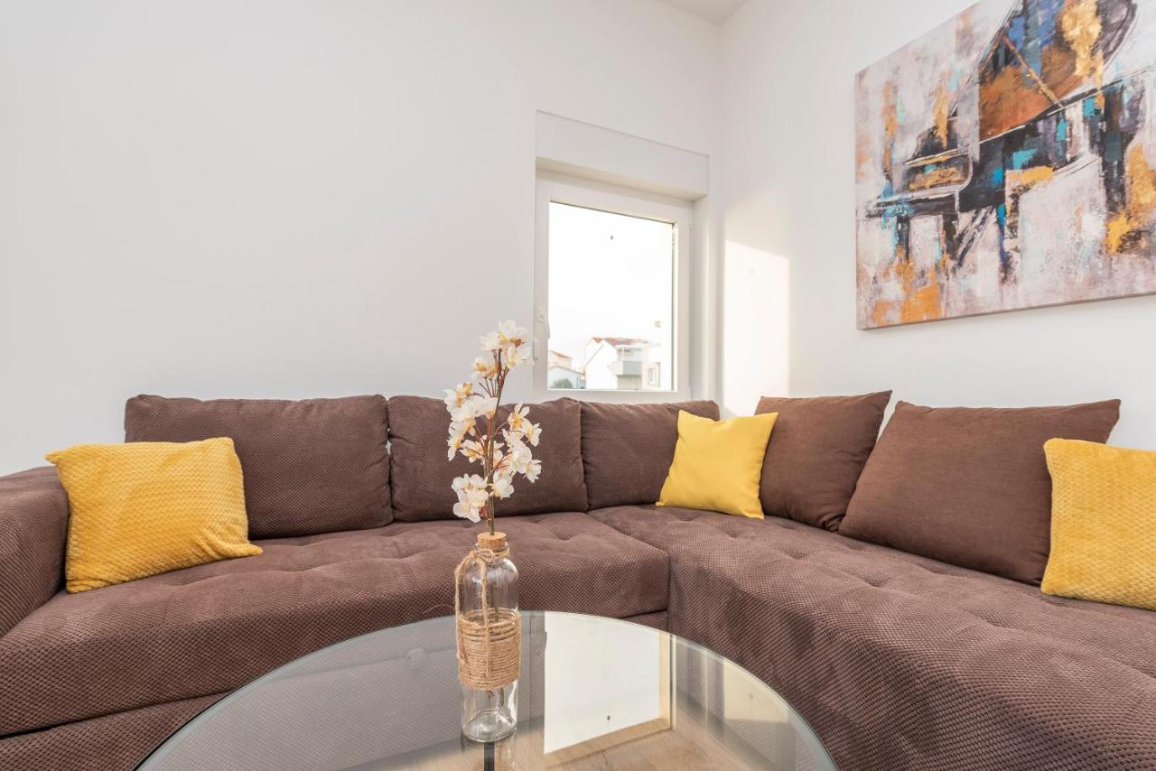 Villa Eni Apartments 1 Мандре Екстер'єр фото