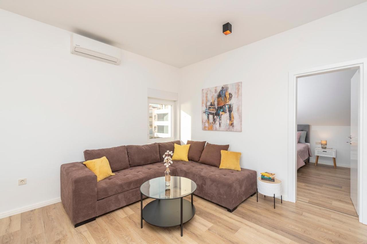 Villa Eni Apartments 1 Мандре Екстер'єр фото