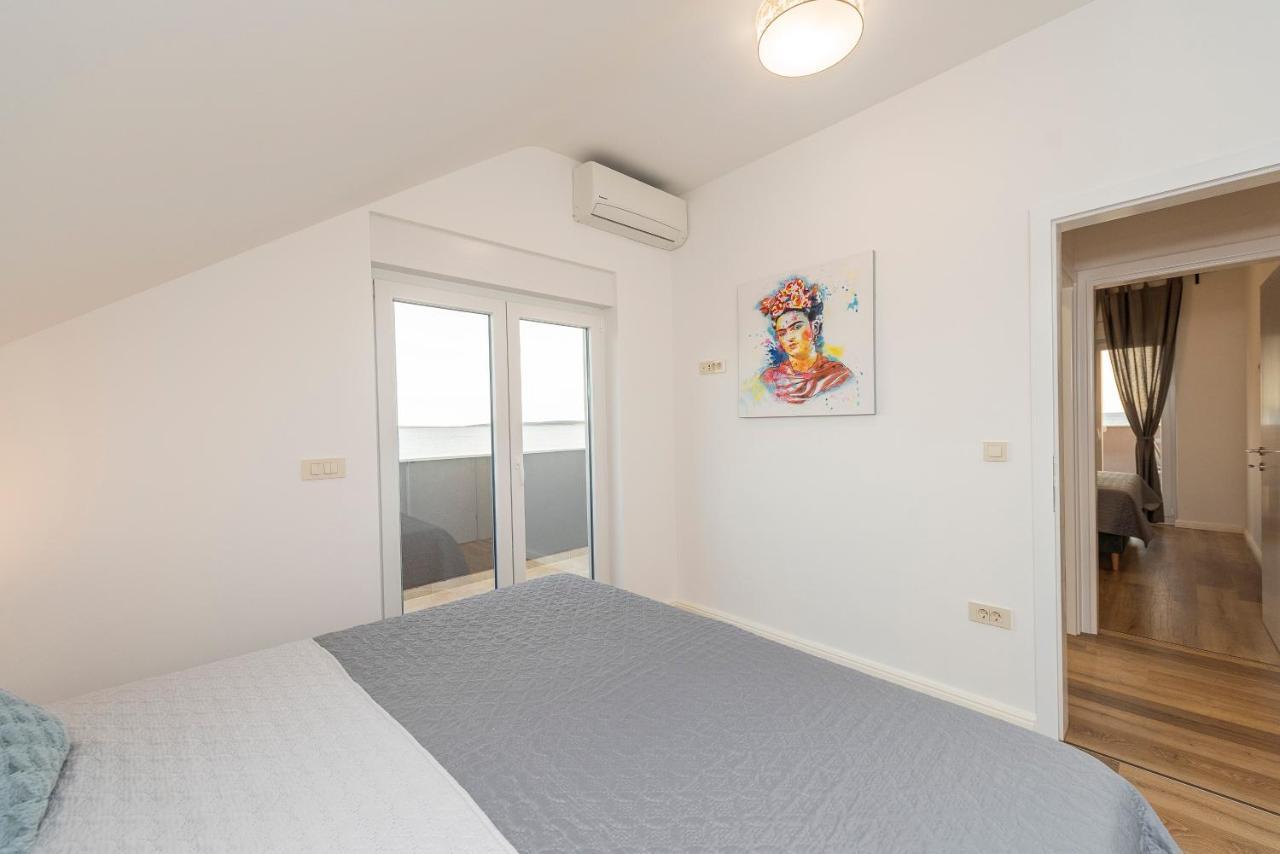 Villa Eni Apartments 1 Мандре Екстер'єр фото