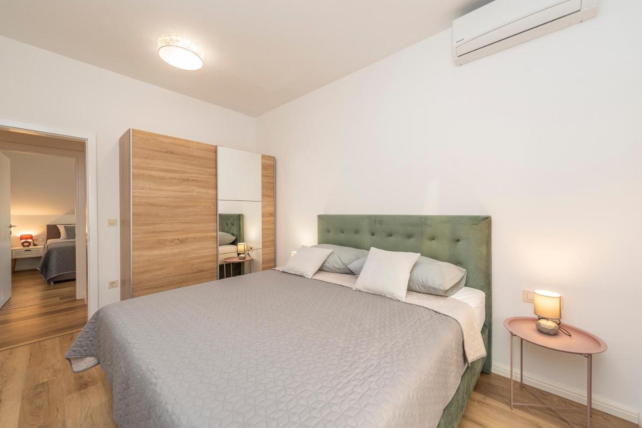 Villa Eni Apartments 1 Мандре Екстер'єр фото