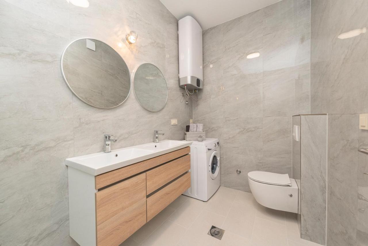 Villa Eni Apartments 1 Мандре Екстер'єр фото